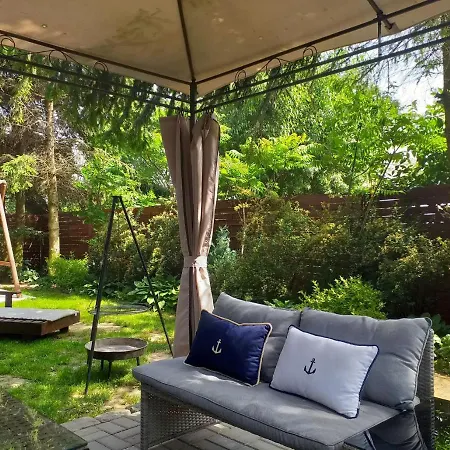 Prowansja 2 - Rodzinny Domek Letniskowy Z Prywatnym Ogrodkiem Holiday home