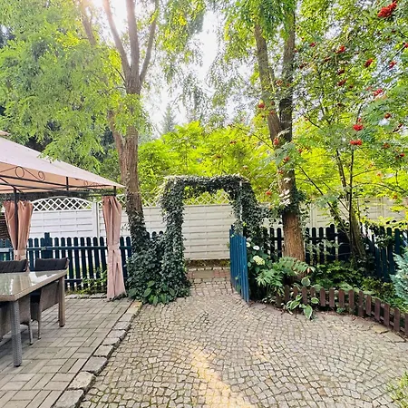 Holiday home Prowansja 2 - Rodzinny Domek Letniskowy Z Prywatnym Ogrodkiem Stegna (Pomerania)